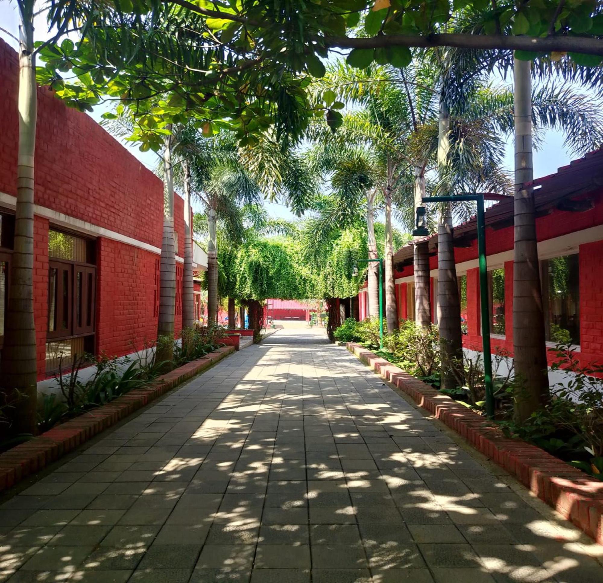 Green Point - Hotels And Resorts In Angul Exteriör bild