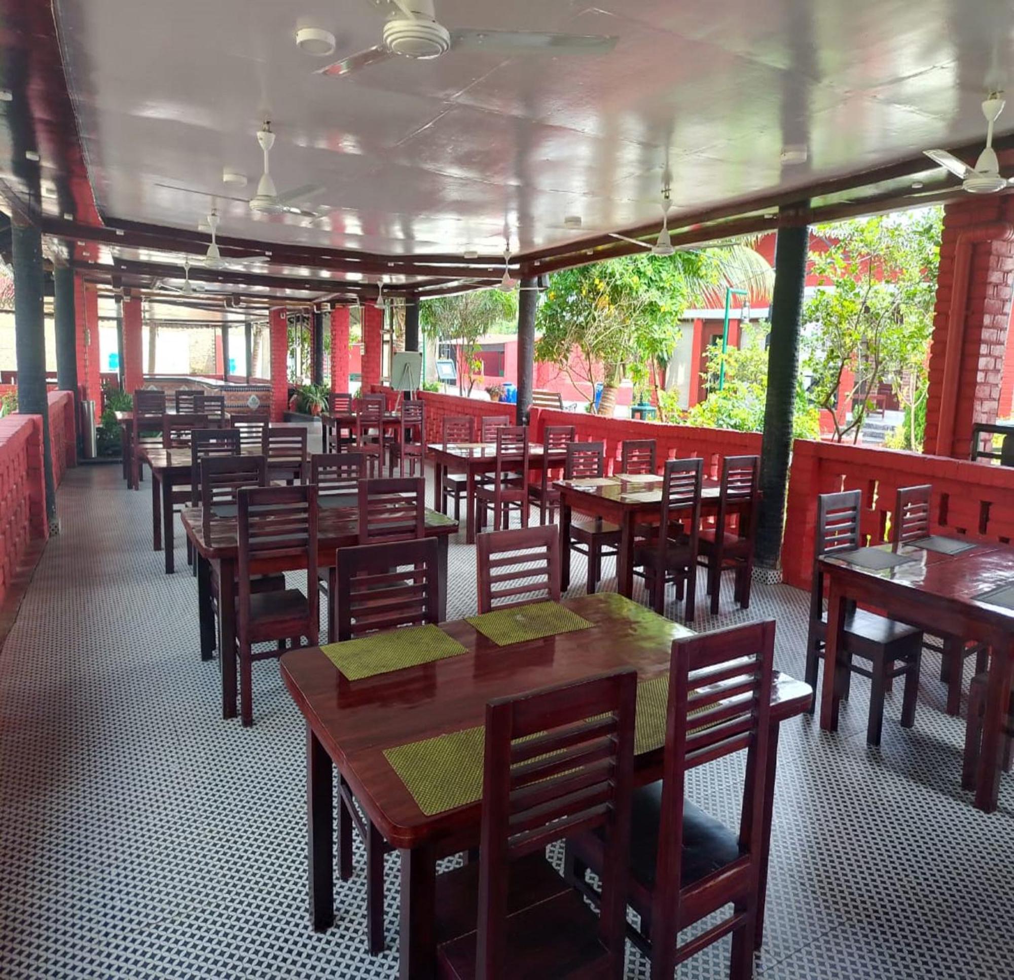 Green Point - Hotels And Resorts In Angul Exteriör bild